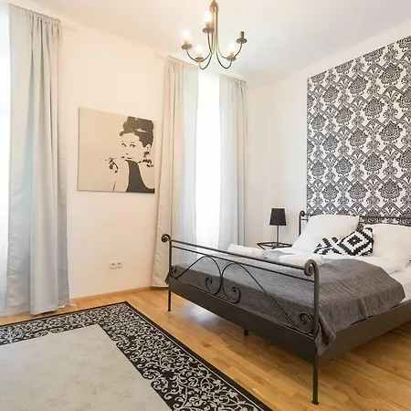 Spacious Vienna Central Station Residence Exterior photo