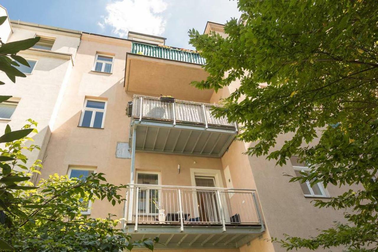 Apartment Spacious Station *